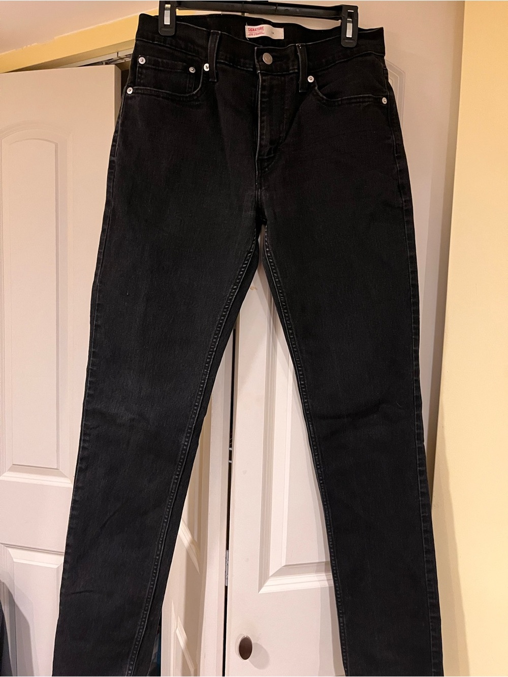 Signature by Levi Strauss Black Skinny Menโs Jeans 32x34 slim